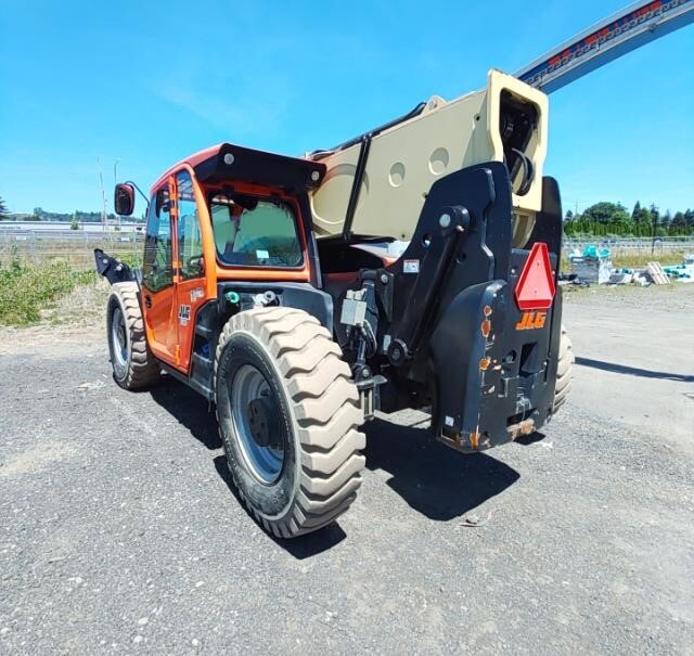 2019 JLG 1055-2