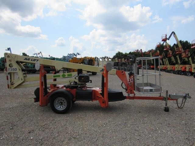 2019 JLG T350-5