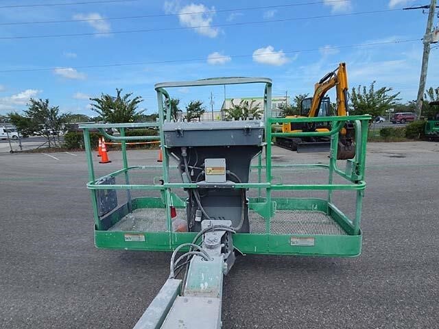 2017 JLG 400S-20