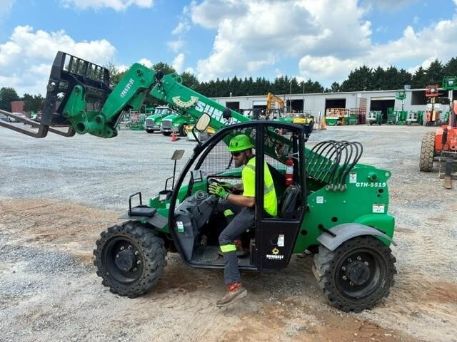 2017 Genie GTH-5519