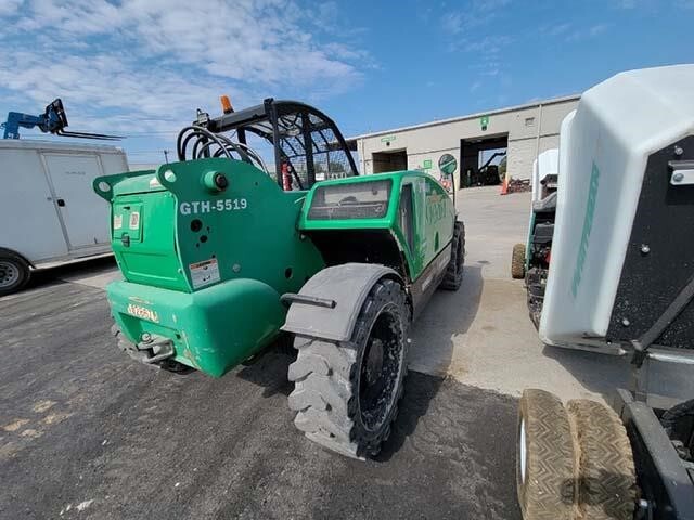 2017 Genie GTH-5519-5