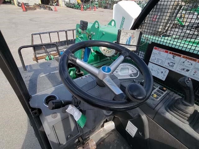 2017 Genie GTH-5519-19