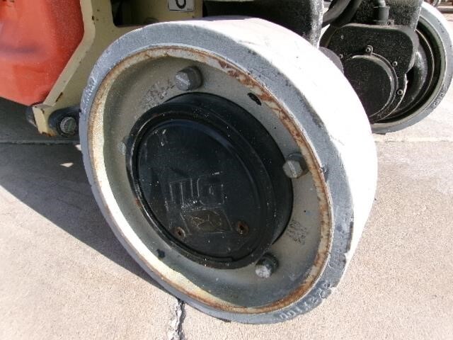 2019 JLG 1930ES-6