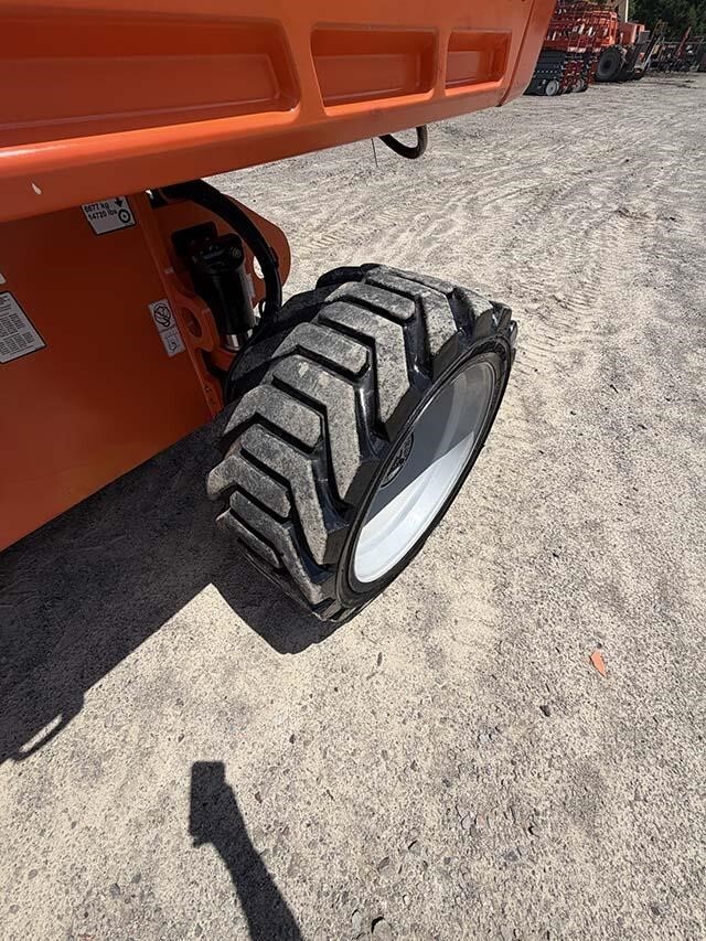 2021 JLG 660SJ-12