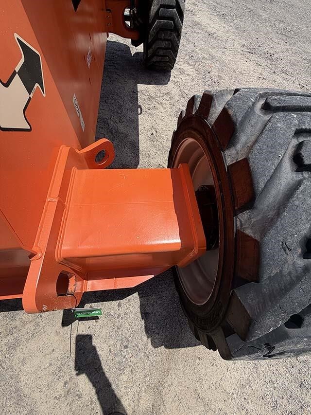 2021 JLG 660SJ-20