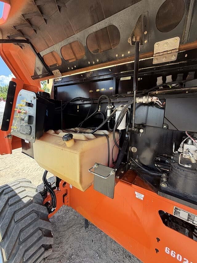 2021 JLG 660SJ-25