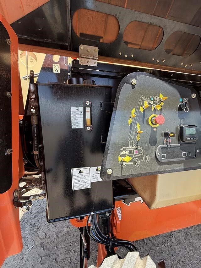 2021 JLG 660SJ-26