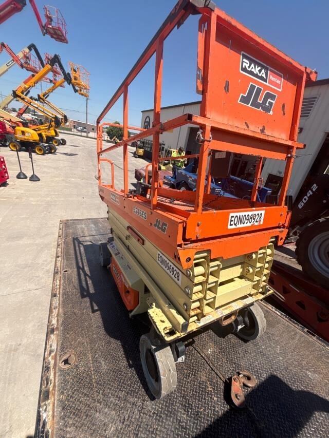 2018 JLG 3246E2-2