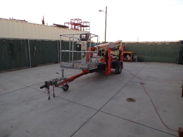2019 JLG T350
