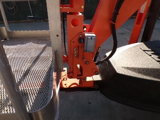 2019 JLG T350-12