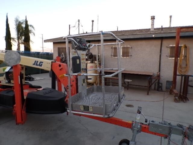 2019 JLG T350-13