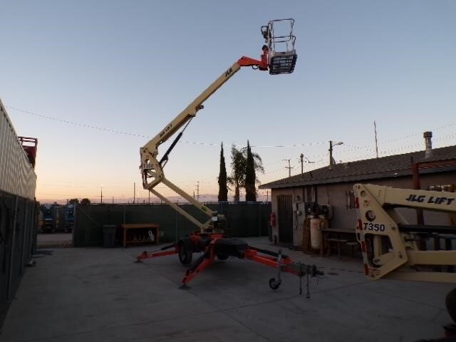 2019 JLG T350-20
