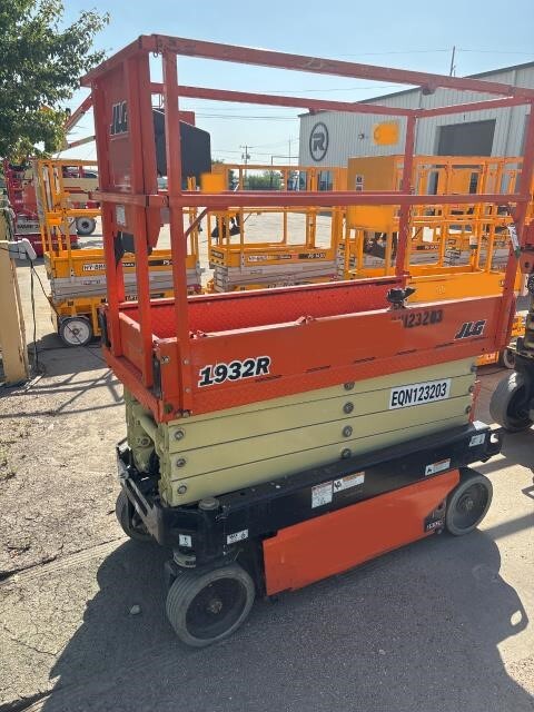2020 JLG 1932R