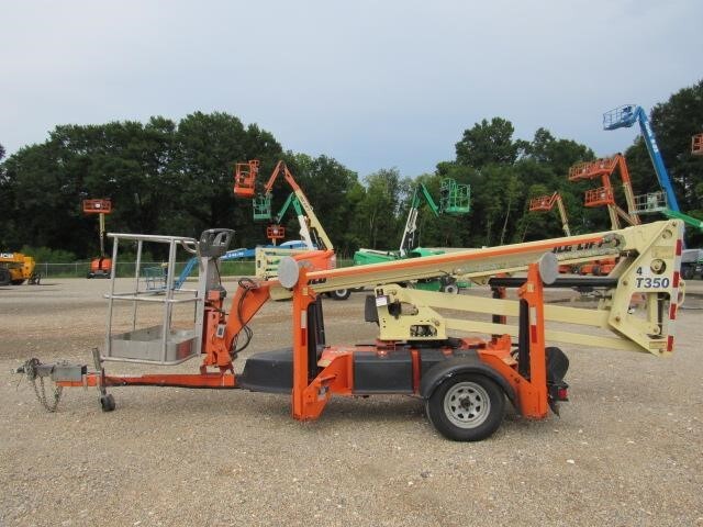 2019 JLG T350