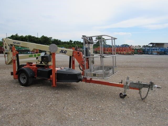 2019 JLG T350-4