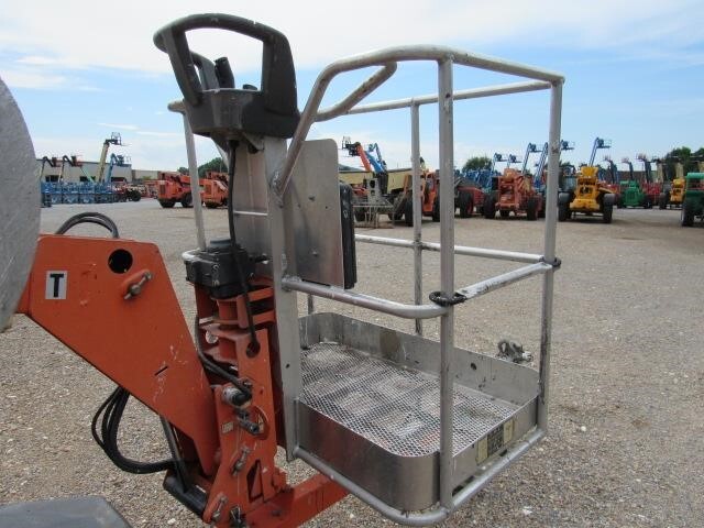 2019 JLG T350-12
