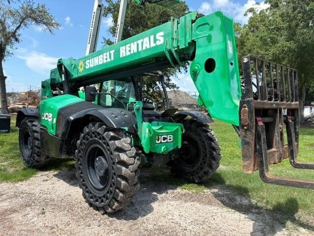 2017 JCB 509-42-4