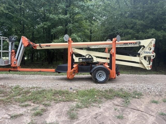 2019 JLG T500J