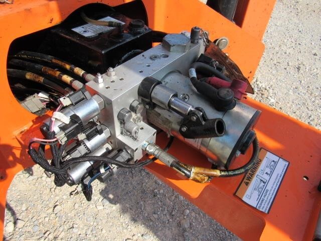 2018 JLG T500J-19