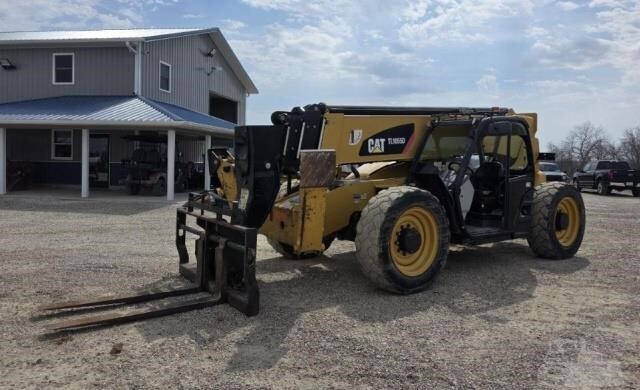2020 CAT TL1055D