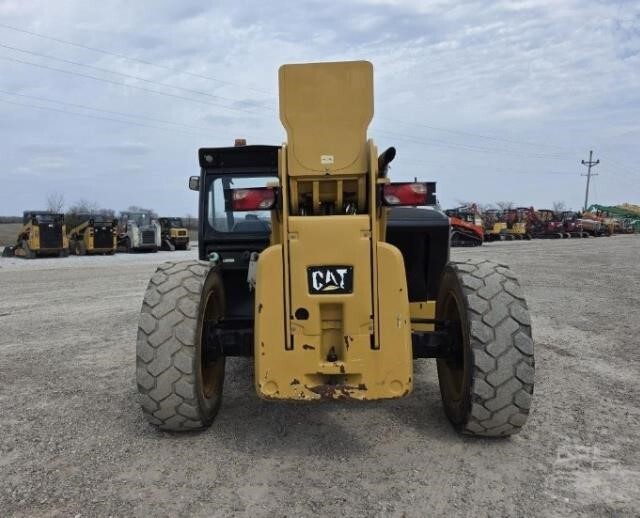 2020 CAT TL1055D-4