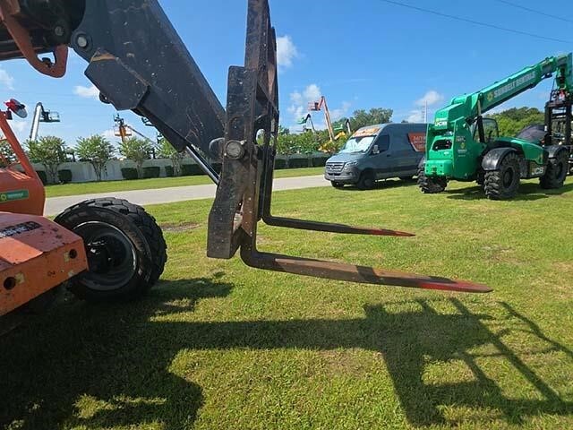 2018 JLG 6042-30