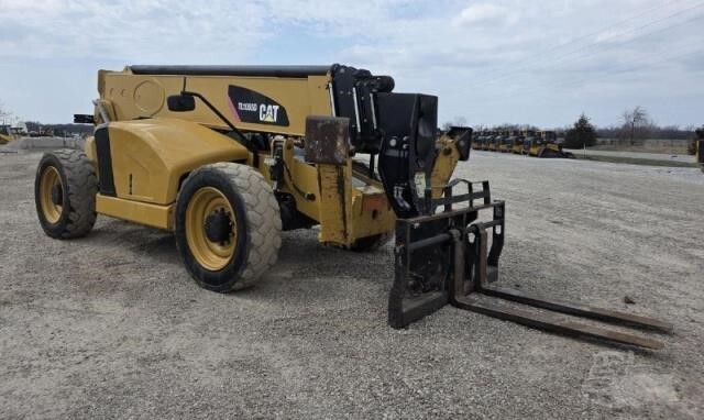 2020 CAT TL1055D-7