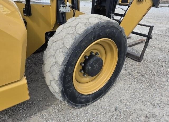 2020 CAT TL1055D-10