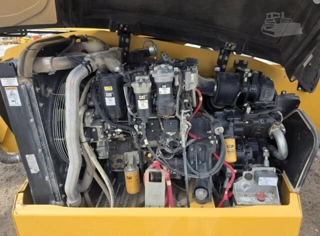 2020 CAT TL1055D-13