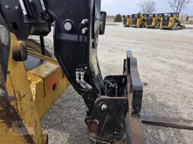 2020 CAT TL1055D-23