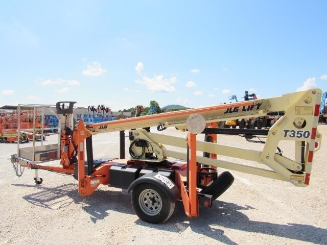 2019 JLG T350-8