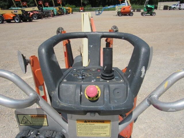 2019 JLG T350-11