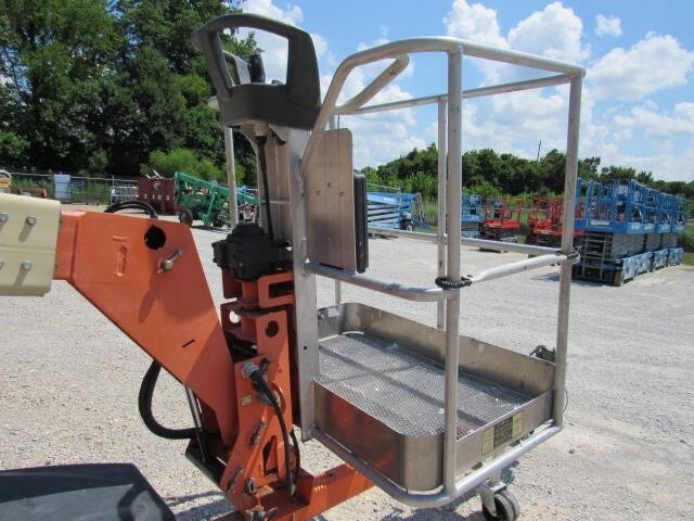 2019 JLG T350-13