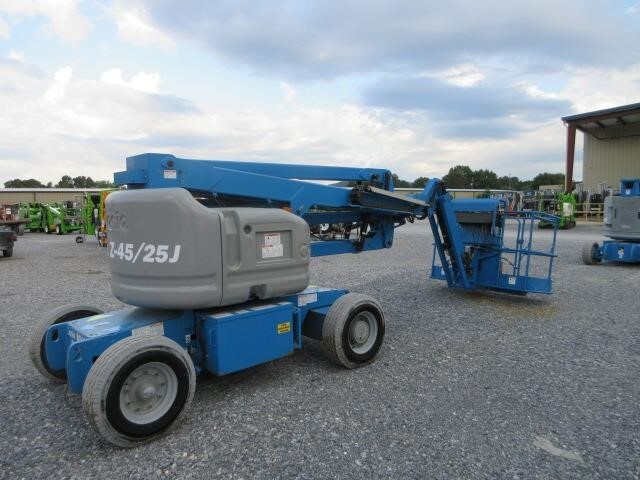 2016 Genie Z-45/25J DC-3