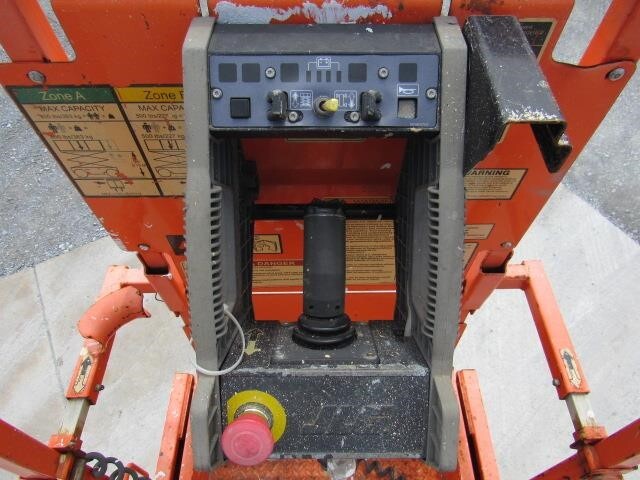 2019 JLG 2632ES-12