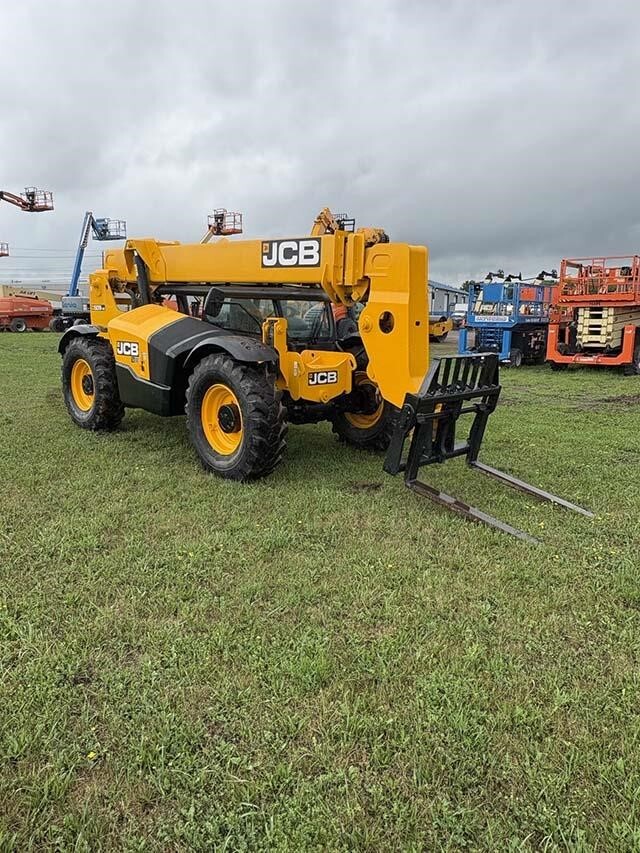 2016 JCB 509-42-7