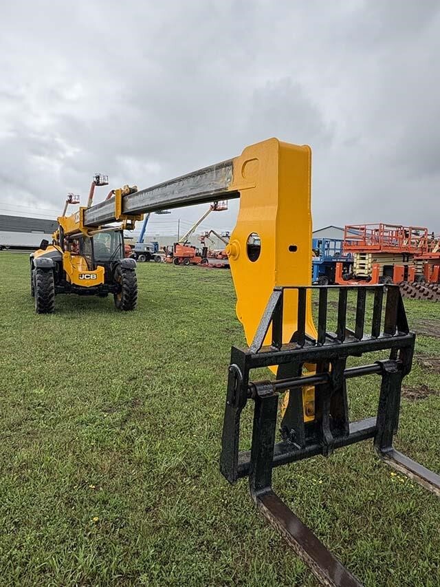 2016 JCB 509-42-13