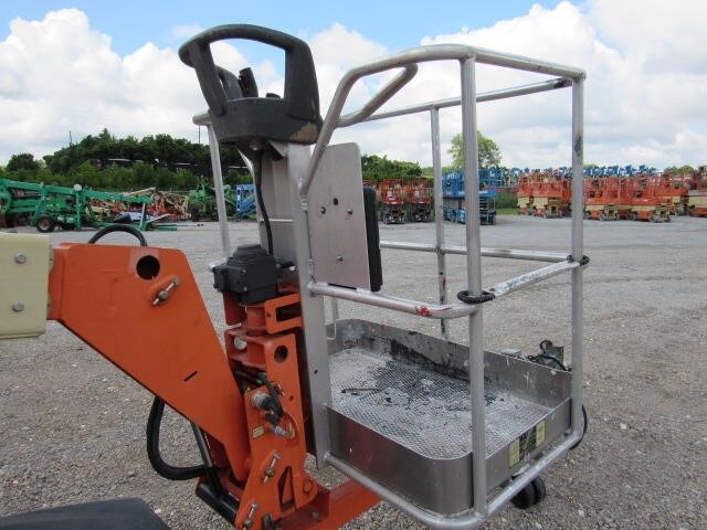 2020 JLG T350-12