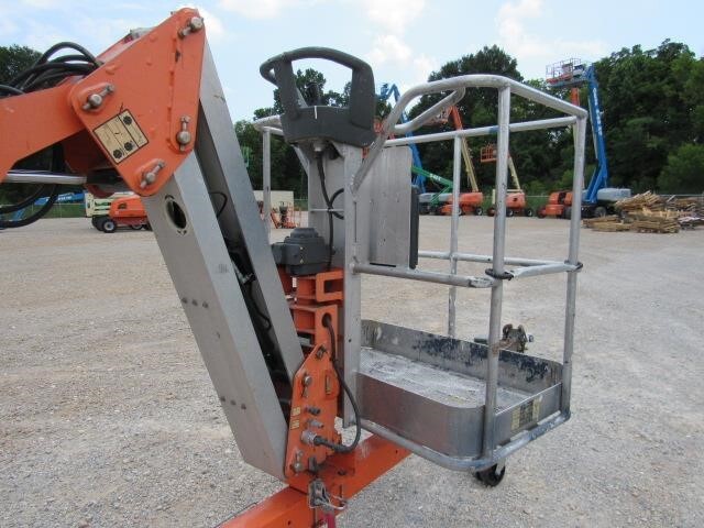 2019 JLG T500J-12