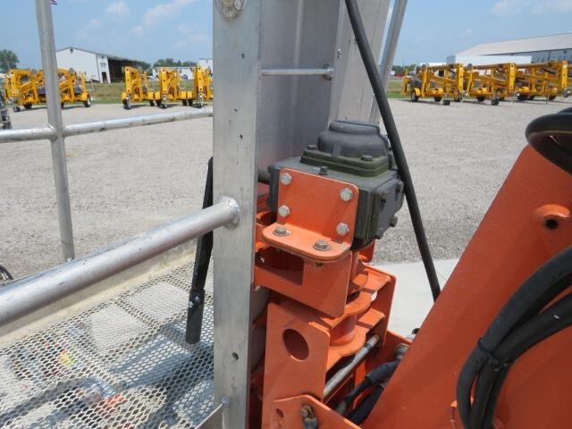 2019 JLG T350-18