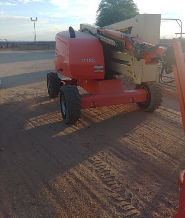 2018 JLG 450AJ-2