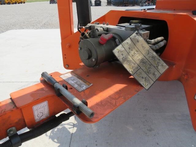 2019 JLG T350-15