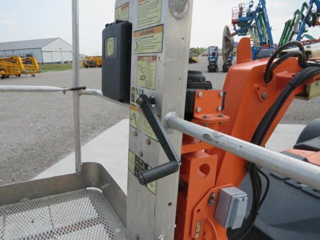 2019 JLG T350-17