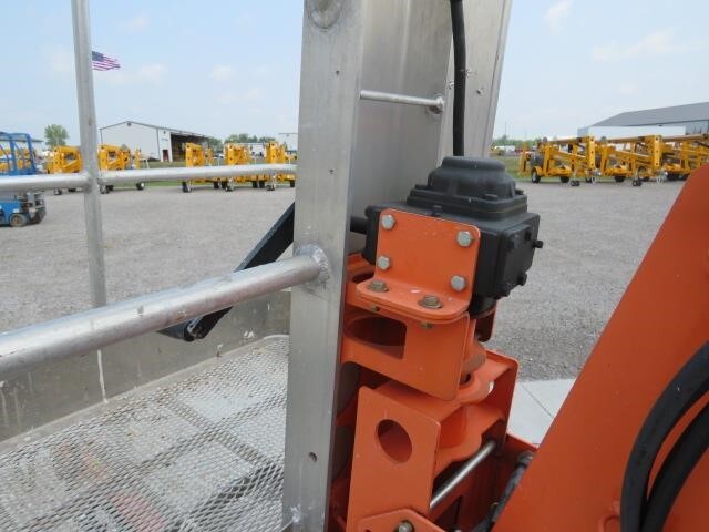 2019 JLG T350-18