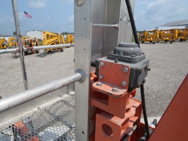 2019 JLG T350-18