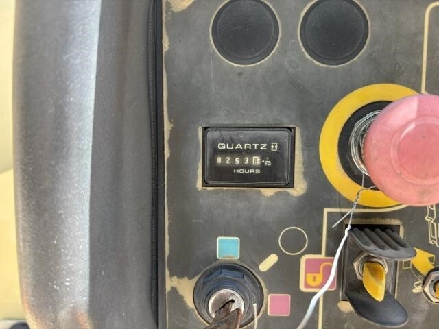 2019 JLG T500J-13