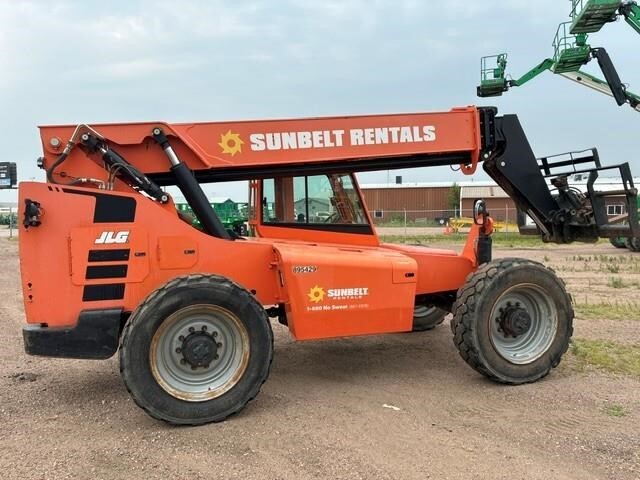 2016 SkyTrak 8042-3