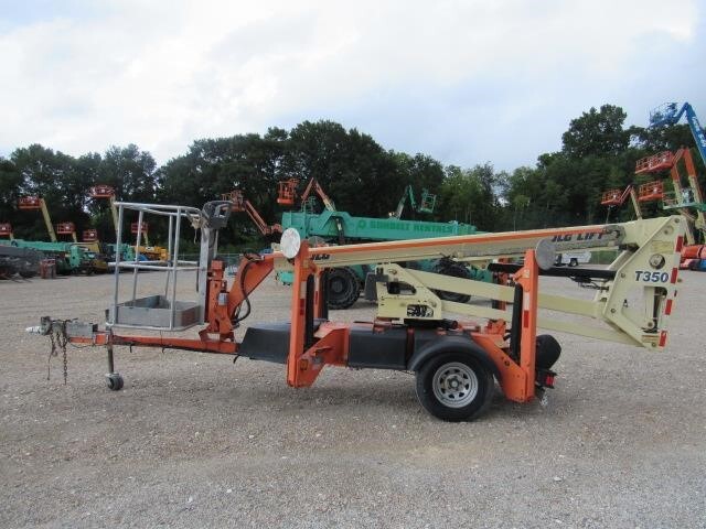 2019 JLG T350