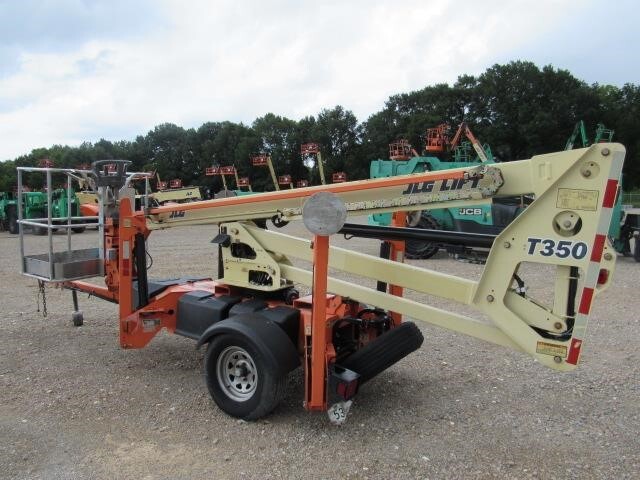 2019 JLG T350-8
