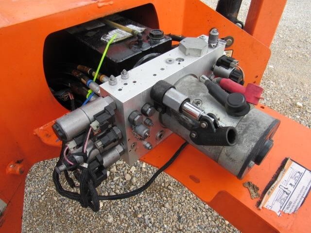 2019 JLG T350-20